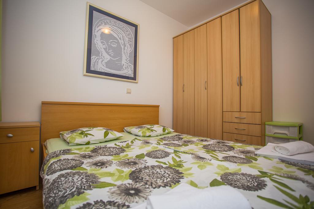Apartments Mira Kaštela Eksteriør billede